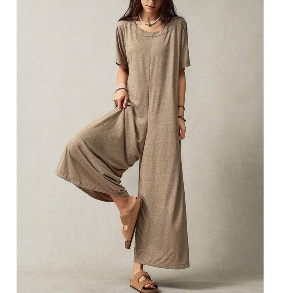 Solid Round neck Short Sleeve Wide Leg Jumpsuit - Picture 3 of 7